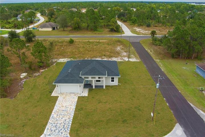 731 Manuel ST E, LEHIGH ACRES FL 33974