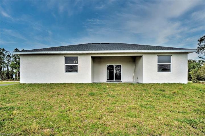 731 Manuel ST E, LEHIGH ACRES FL 33974
