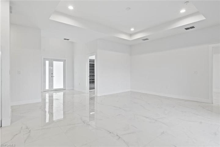 731 Manuel ST E, LEHIGH ACRES FL 33974