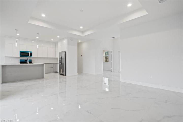 731 Manuel ST E, LEHIGH ACRES FL 33974