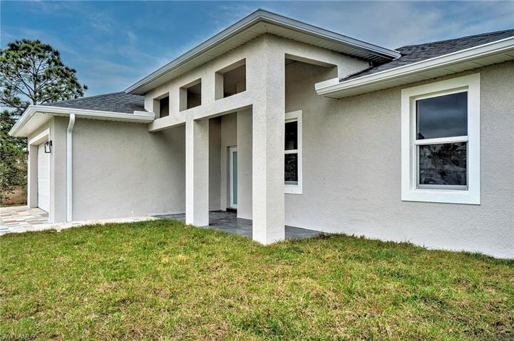 731 Manuel ST E, LEHIGH ACRES FL 33974