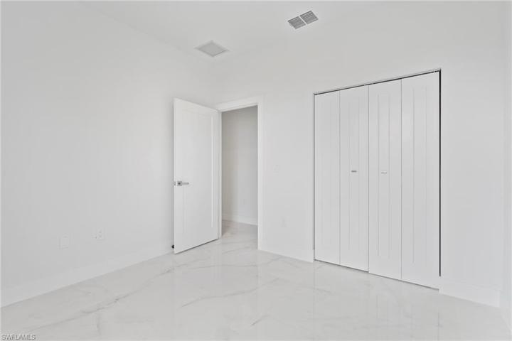 731 Manuel ST E, LEHIGH ACRES FL 33974