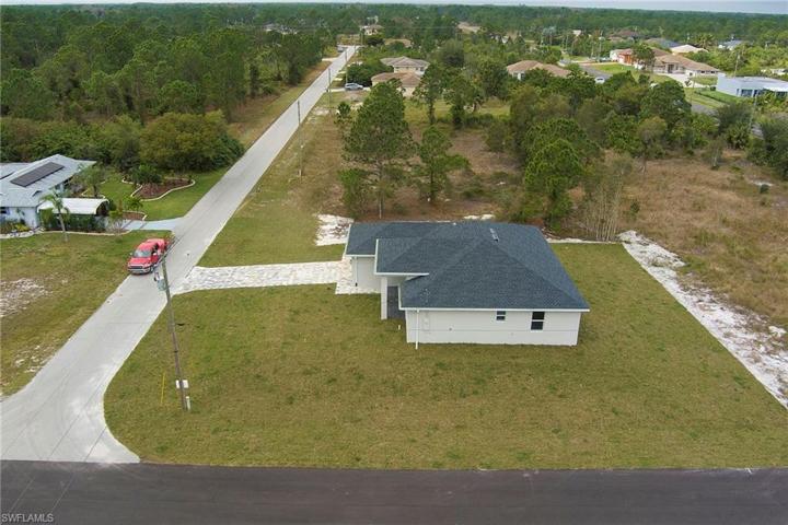 731 Manuel ST E, LEHIGH ACRES FL 33974