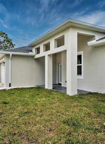 731 Manuel ST E, LEHIGH ACRES FL 33974