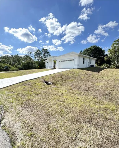 16 W 7th St, Lehigh Acres, Florida 33972