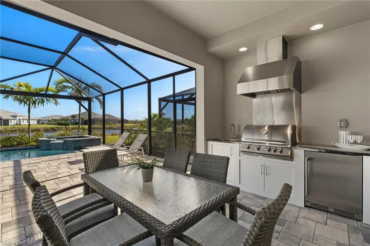 8979  Gustavia  CT, Naples, FL 34112