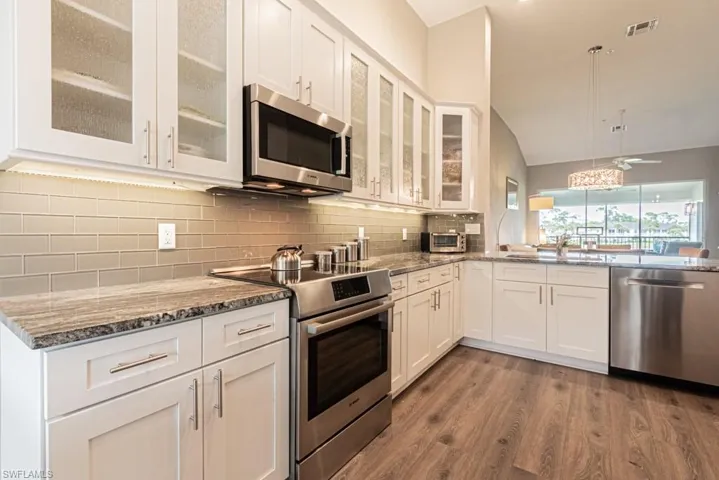 2205  Chesterbrook  CT, Naples, FL 34109