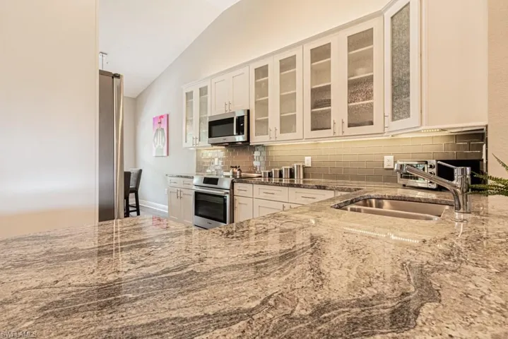 2205  Chesterbrook  CT, Naples, FL 34109