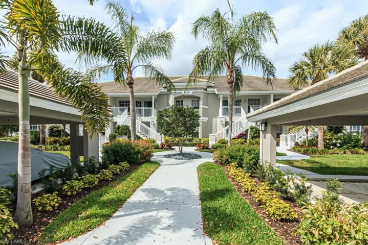 2205  Chesterbrook  CT, Naples, FL 34109