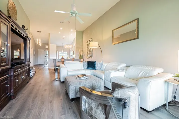 2205  Chesterbrook  CT, Naples, FL 34109