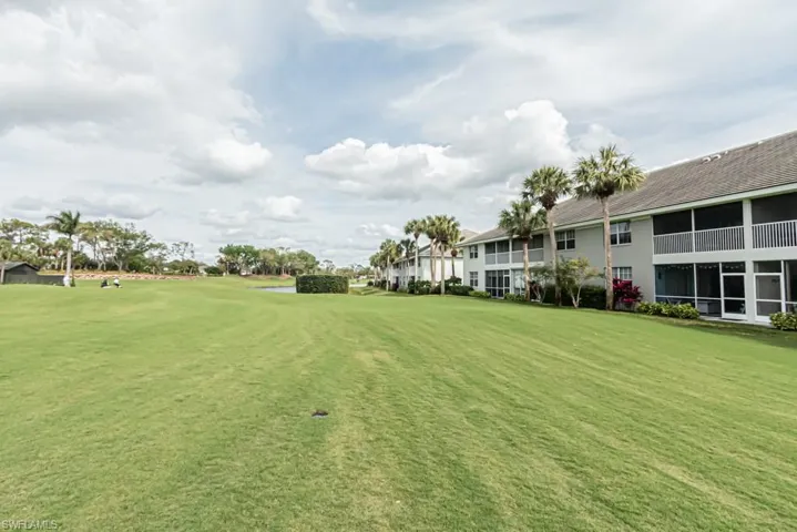 2205  Chesterbrook  CT, Naples, FL 34109