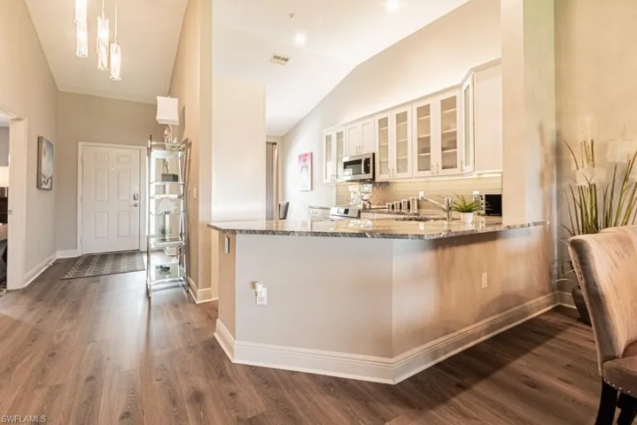 2205  Chesterbrook  CT, Naples, FL 34109