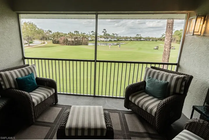 2205  Chesterbrook  CT, Naples, FL 34109