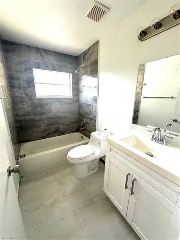 1171 Alhambra Cir, Naples, Florida 34103