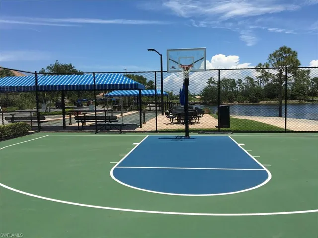 Basketball and boccecourts