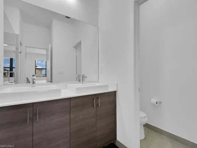 Master Bath - Second Floor