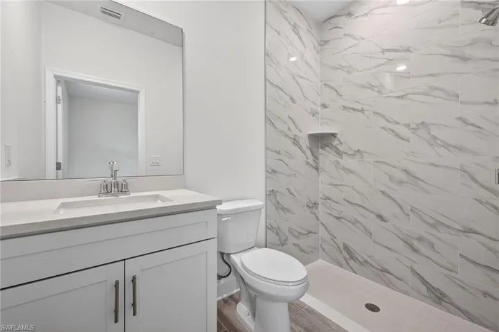 1204 Nw 19th St, Cape Coral, Florida 33993