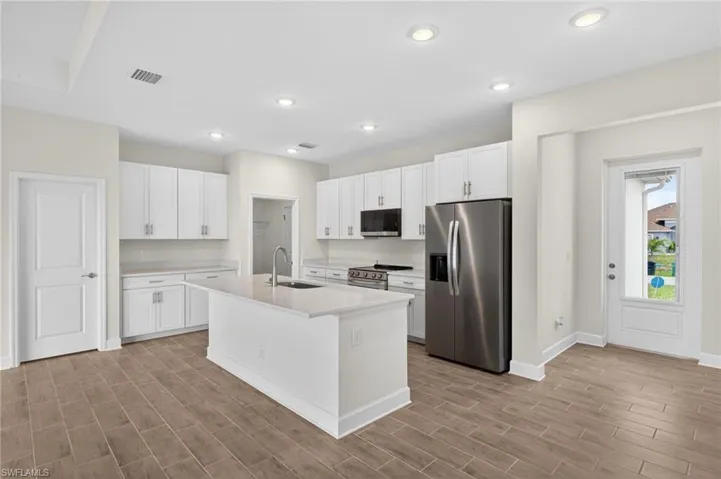 1204 Nw 19th St, Cape Coral, Florida 33993