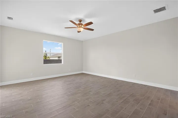 1204 Nw 19th St, Cape Coral, Florida 33993