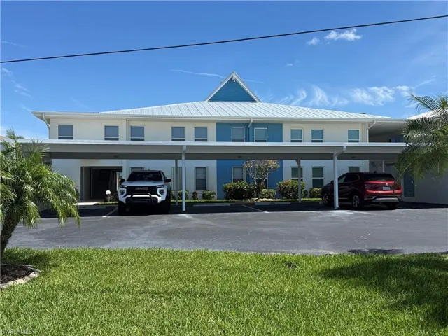 4105 SE 19th  PL, Cape Coral, FL 33904