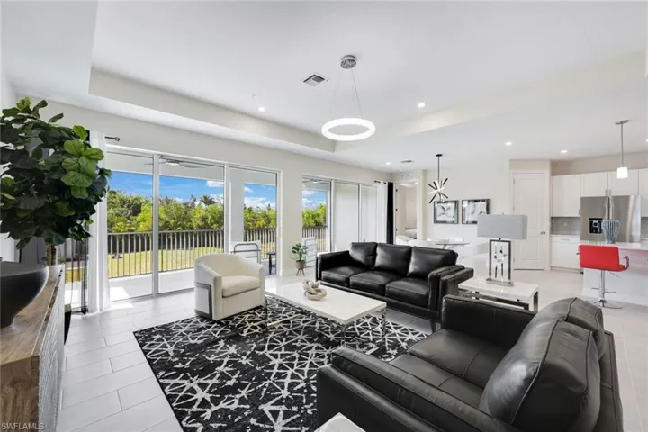 316  Indies W DR, Naples, FL 34114