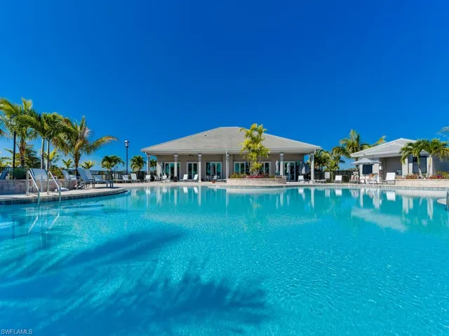 316  Indies W DR, Naples, FL 34114