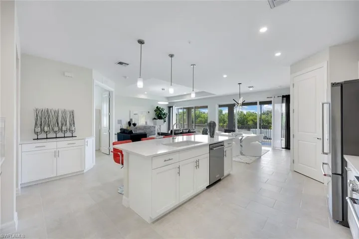 316  Indies W DR, Naples, FL 34114