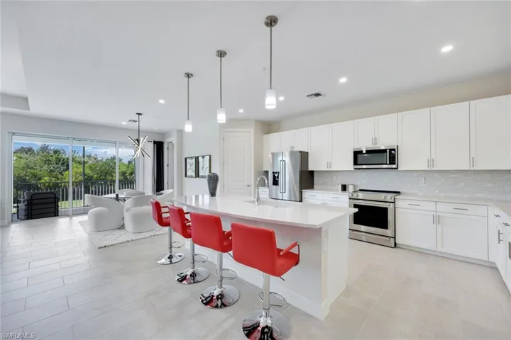 316  Indies W DR, Naples, FL 34114
