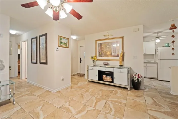 Living room with a textured ceiling