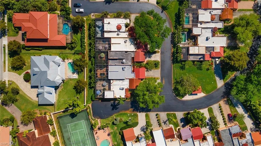 Drone / aerial view featuring a residential view