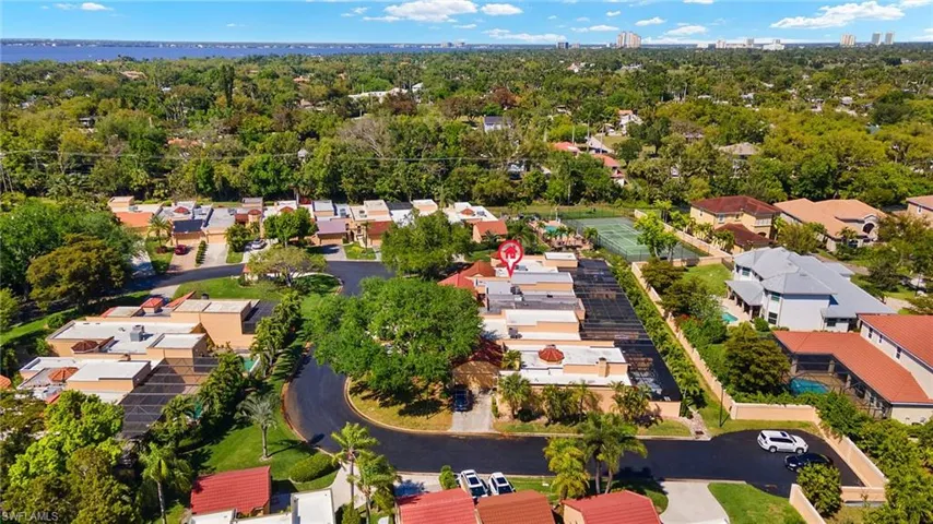 Bird's eye view featuring a residential view