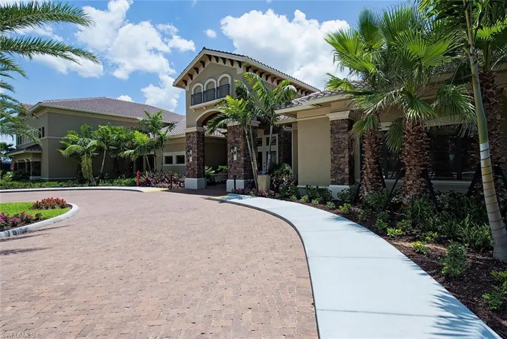 2863  Cinnamon Bay  CIR, Naples, FL 34119