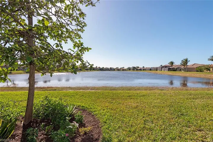 2863  Cinnamon Bay  CIR, Naples, FL 34119