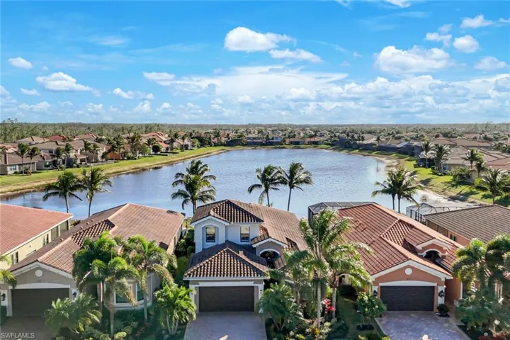 2863  Cinnamon Bay  CIR, Naples, FL 34119