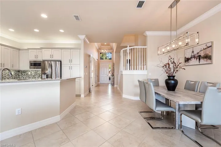 2863  Cinnamon Bay  CIR, Naples, FL 34119