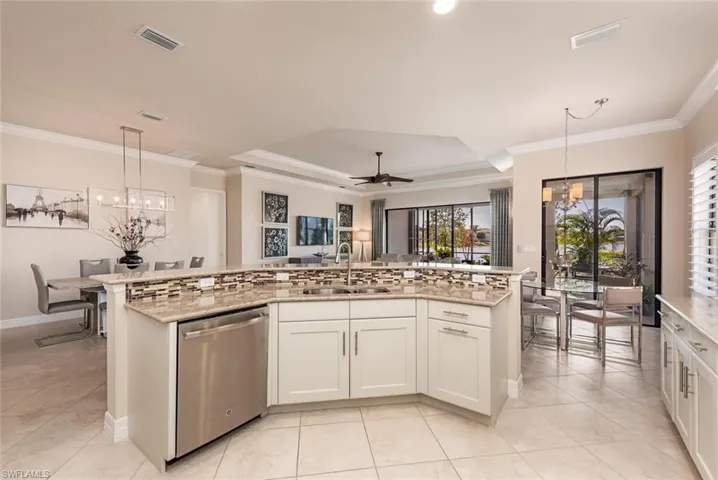 2863  Cinnamon Bay  CIR, Naples, FL 34119