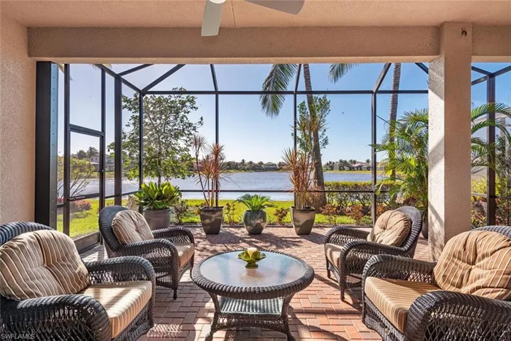 2863  Cinnamon Bay  CIR, Naples, FL 34119