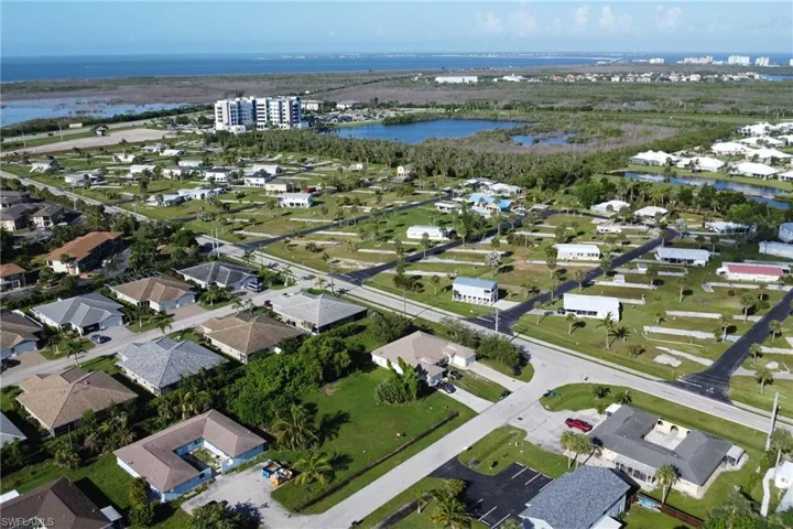 13410 Pine Needle Ln, Fort Myers, Florida 33908