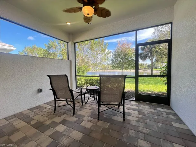 Screened-in lanai
