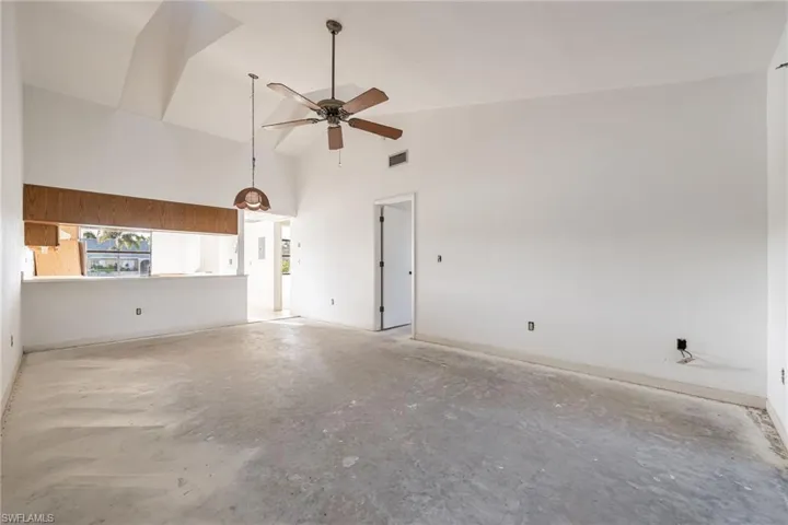 3742 Sw 8th Ct 108, Cape Coral, Florida 33914