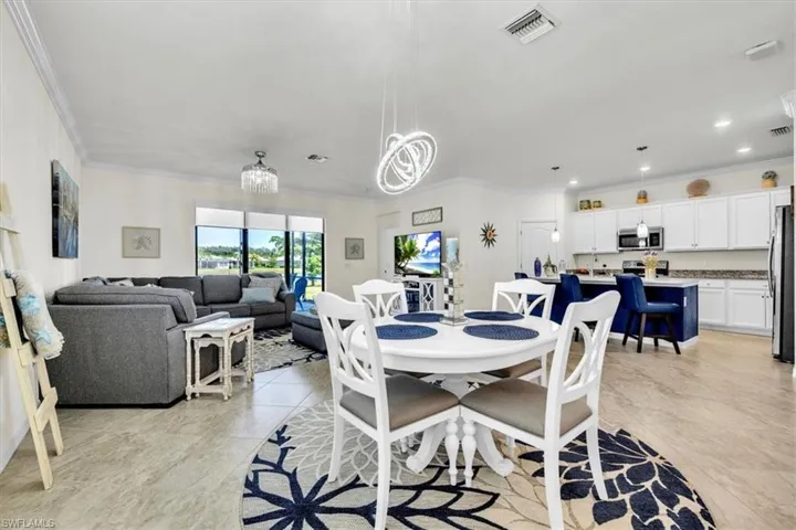 11914 Silver Cobblestone Way, Fort Myers, Florida 33913