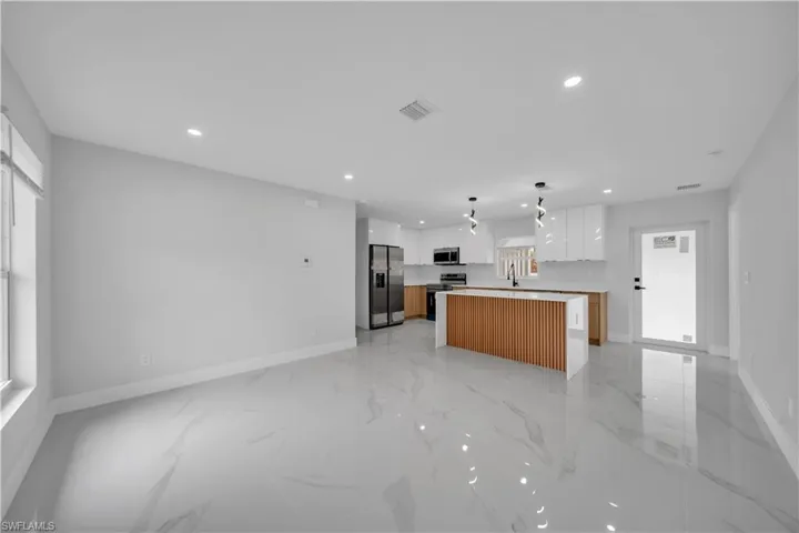 174 Blakely Ave S, Lehigh Acres, Florida 33974