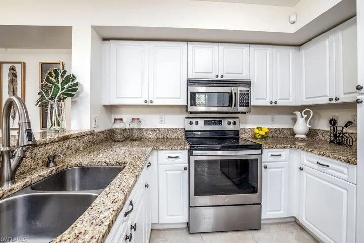 1240 Wildwood Lakes Blvd 104, Naples, Florida 34104