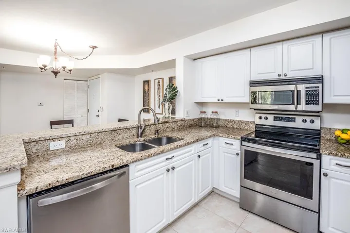 1240 Wildwood Lakes Blvd 104, Naples, Florida 34104