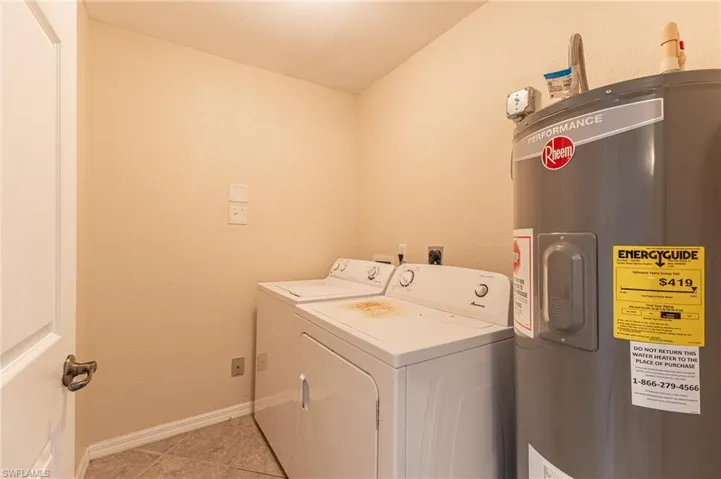 717 SE 8th  ST, Cape Coral, FL 33990