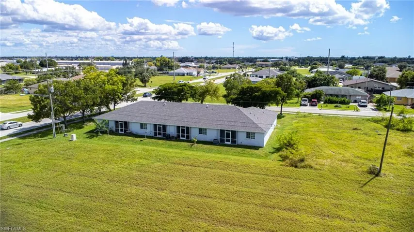 717 SE 8th  ST, Cape Coral, FL 33990