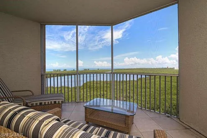 295  Grande  WAY, Naples, FL 34110