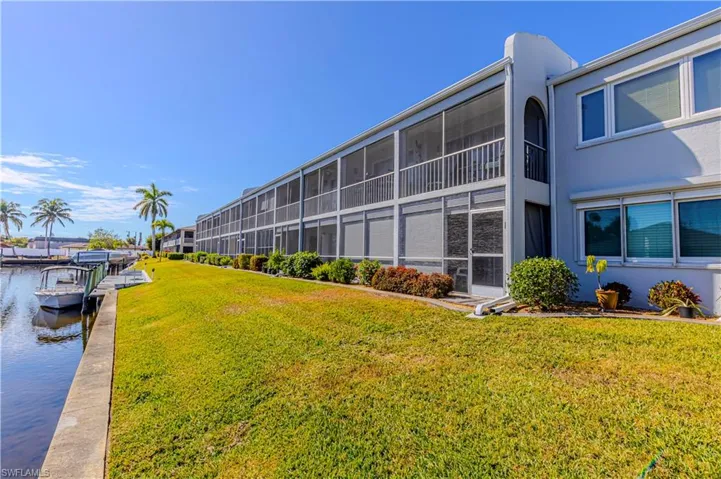 4549 SE 5th  PL, Cape Coral, FL 33904