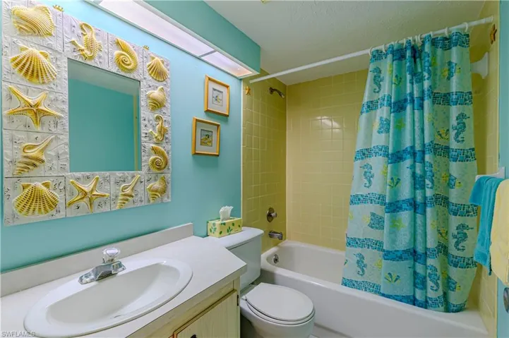 4549 SE 5th  PL, Cape Coral, FL 33904