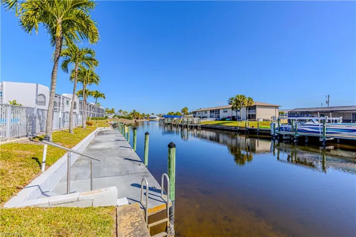 4549 SE 5th  PL, Cape Coral, FL 33904